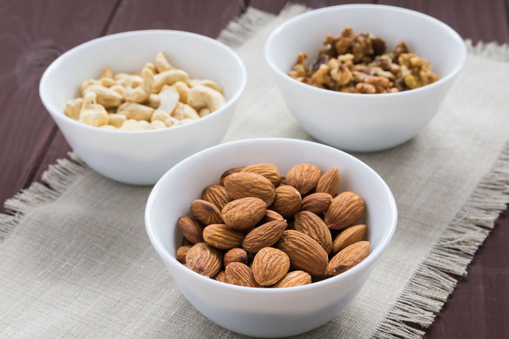 Diet,Food,Concept,,Almonds,,Walnuts,And,Cashew,Nuts,On,A