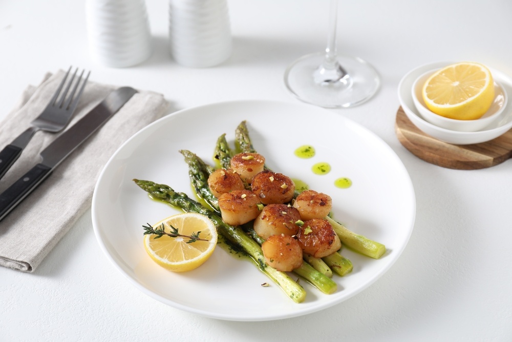 Tarragon Scallops on Asparagus Spears (High Blood Pressure Healthy)