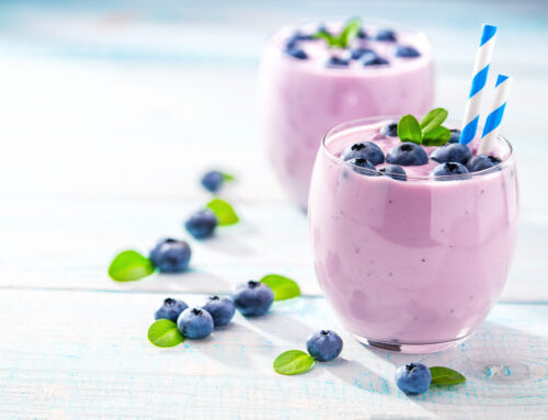 Greek Yogurt Berry Smoothie (Probiotic & Antioxidant Boost)