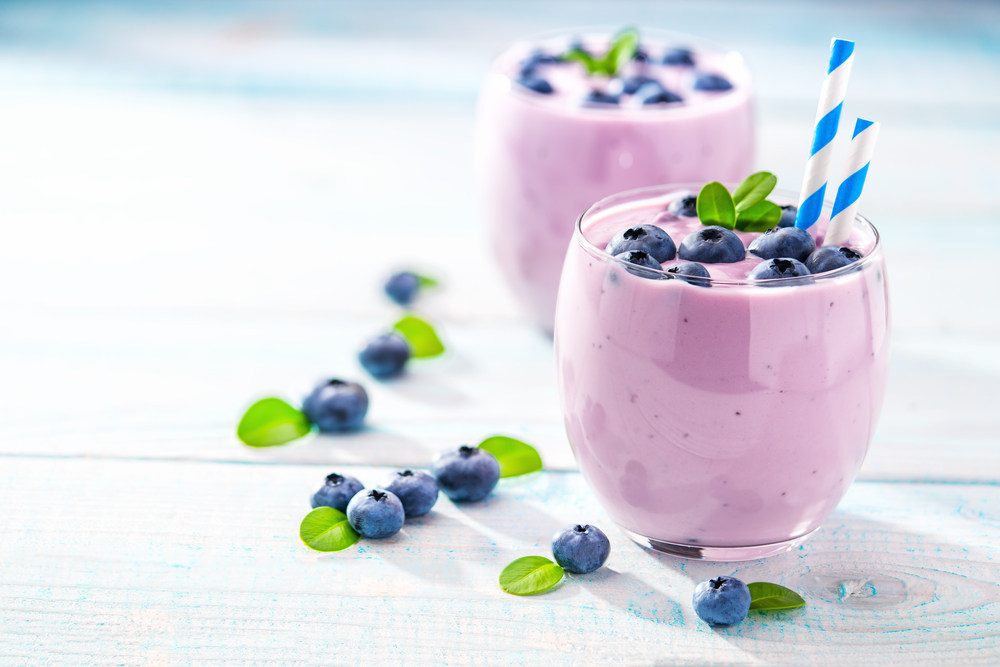 Greek Yogurt Berry Smoothie (Probiotic & Antioxidant Boost)